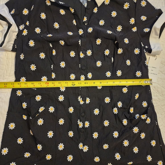 NWT Unique Vintage Daisy Print Patsy Romper - Picture 10 of 10